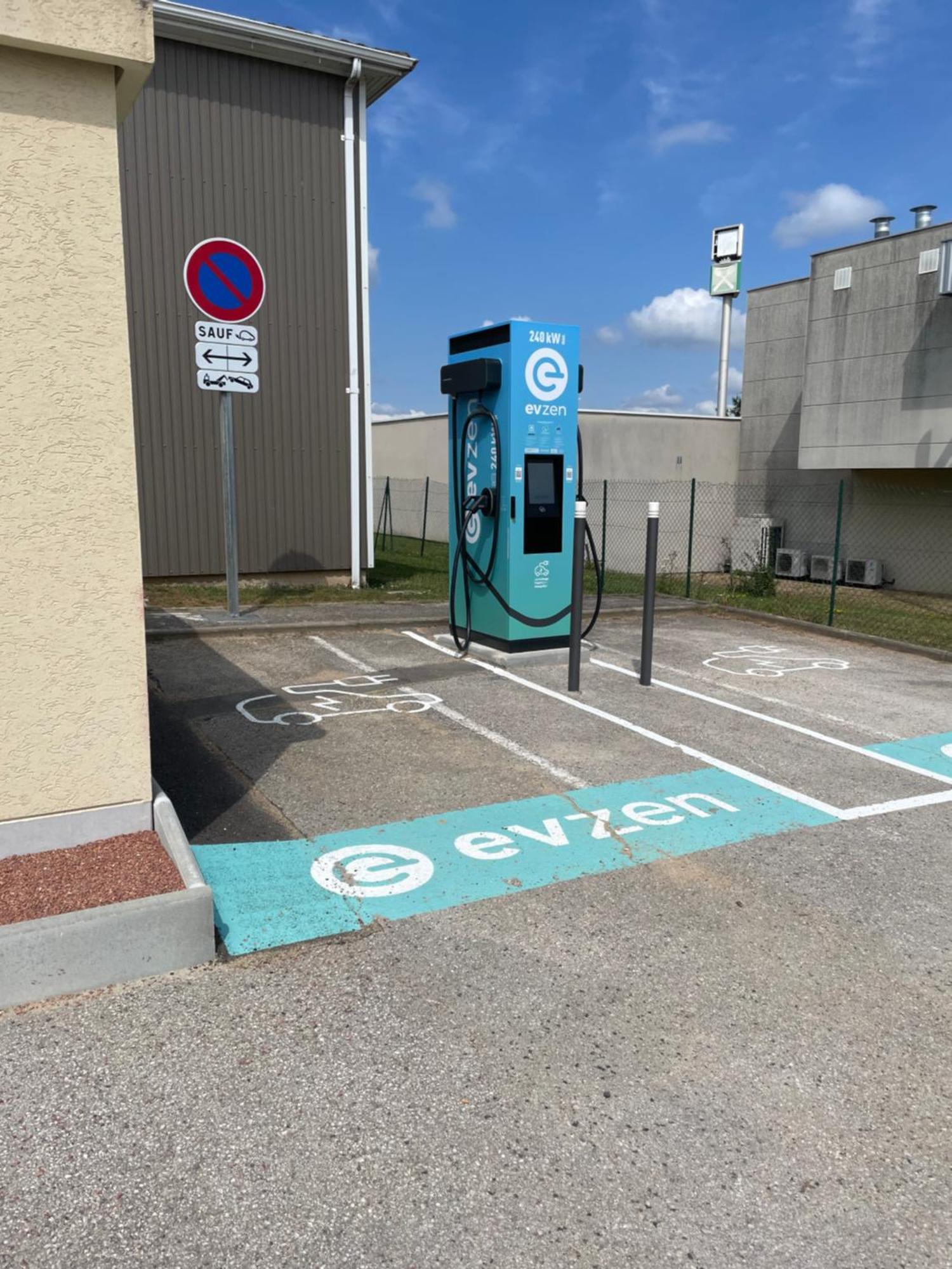 Brit Hotel Macon Nord Autoroute Du Soleil Εξωτερικό φωτογραφία
